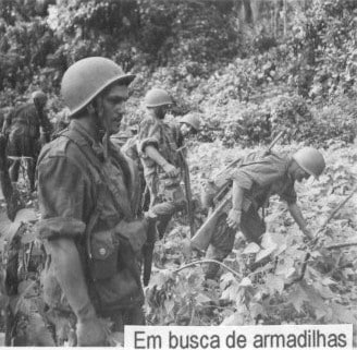 Portuguese pára-quedistas armed with AR-10 rifles during the Angolan War of 1961-1974.