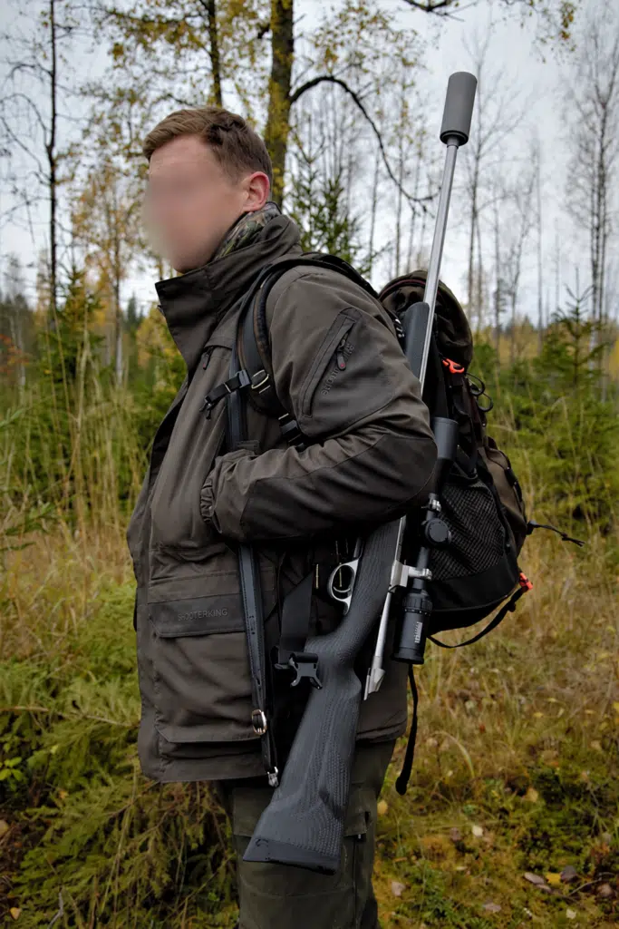 A hunter with a Sako 85